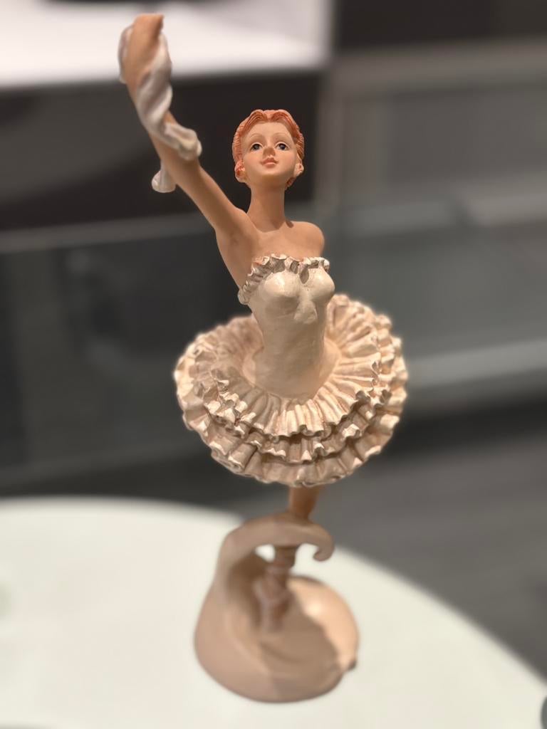 figurine de ballerine, Enlèvement ou Envoi, Comme neuf, Beige, Classique