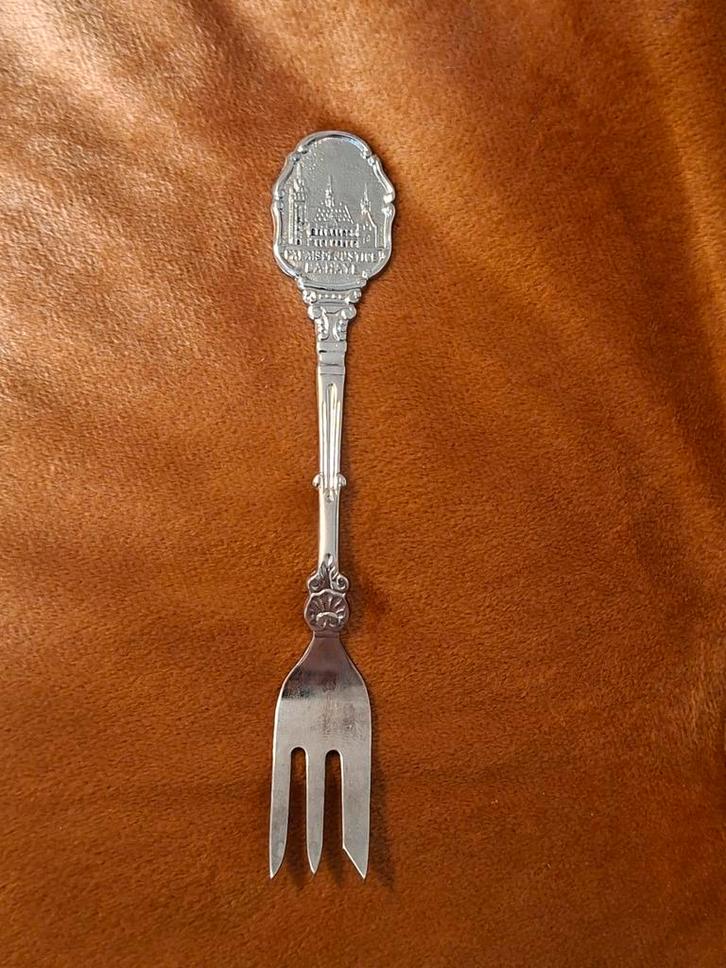 Fourchette souvenir vintage Palais de Justice de La Haye, Antiquités & Art, Antiquités | Couverts, Enlèvement ou Envoi