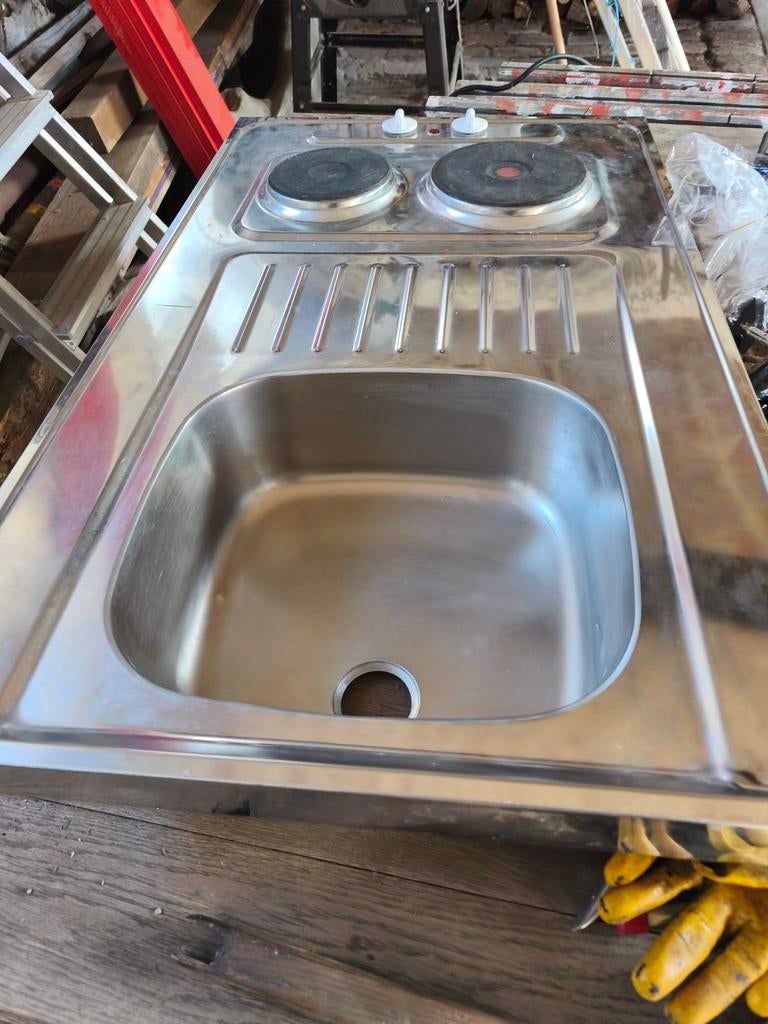 Wasbak met elektrisch fornuis, Ophalen