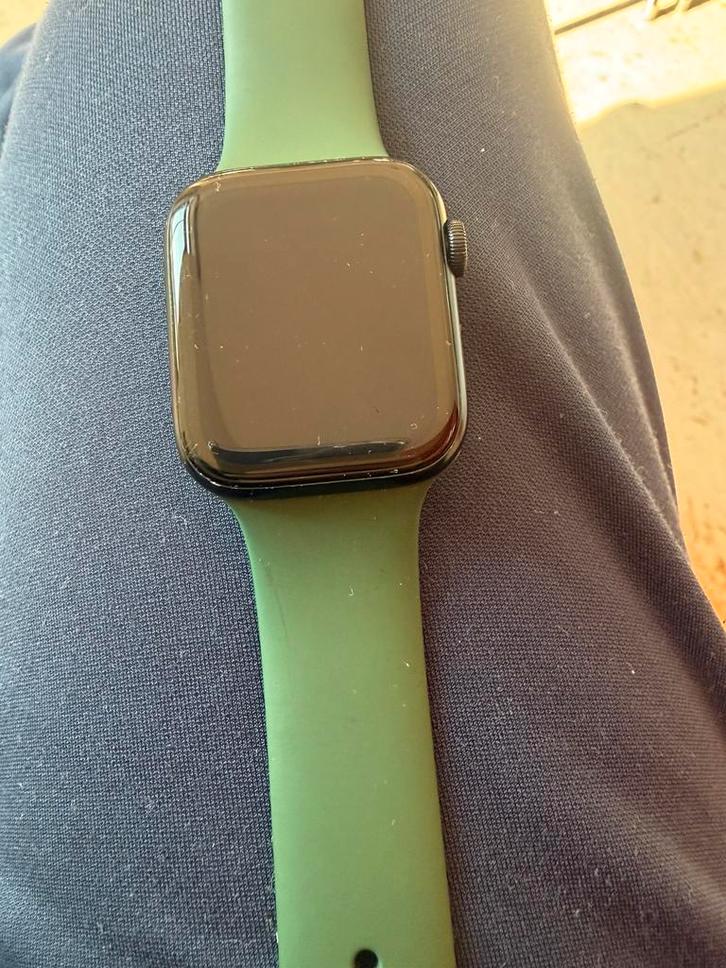 Apple watch SE generation 2, Bijoux, Sacs & Beauté, Montres connectées, Utilisé, Enlèvement