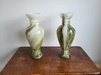 2 vintage opaline vazen - 40cm hoog, Antiek en Kunst, Antiek | Vazen, Ophalen
