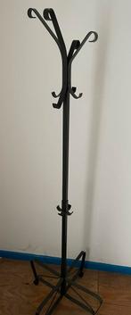 Staande kapstok zwart metaal – modern design, Ophalen, Zo goed als nieuw, Staande kapstok, 150 tot 200 cm