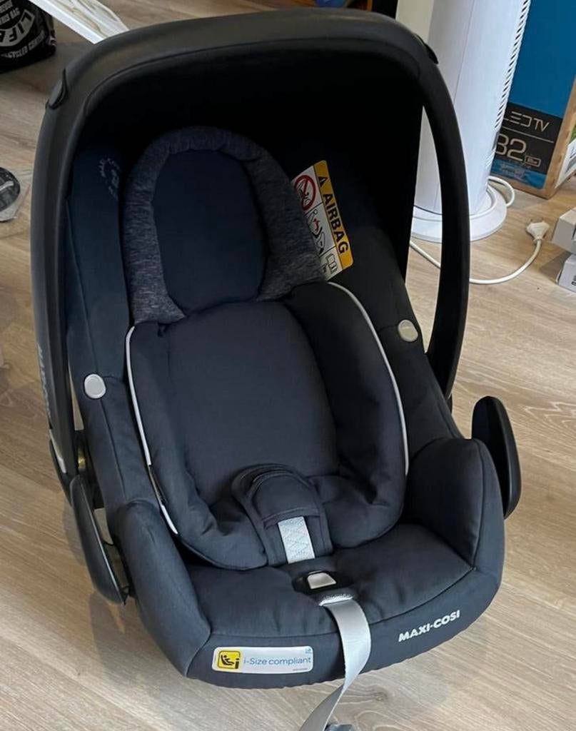 Maxi cosy Pebble + reducteur, Enfants & Bébés, Sièges auto, Enlèvement, Comme neuf