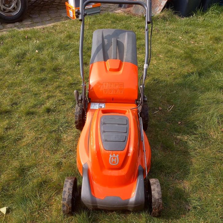 Grasmaaier Husqvarna, Tuin en Terras, Grasmaaiers, Ophalen