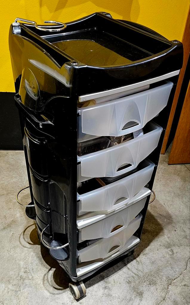 CHARIOT PROFESSIONNEL NEUF DE COIFFURE, Articles professionnels, Articles professionnels Autre, Enlèvement