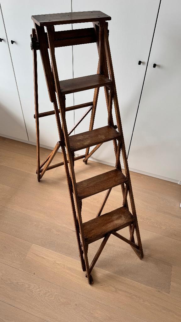 Escalier vintage en bois - 5 marches - pliable ( 60-70), Maison & Meubles, Accessoires pour la Maison | Autre, Utilisé, Japandi