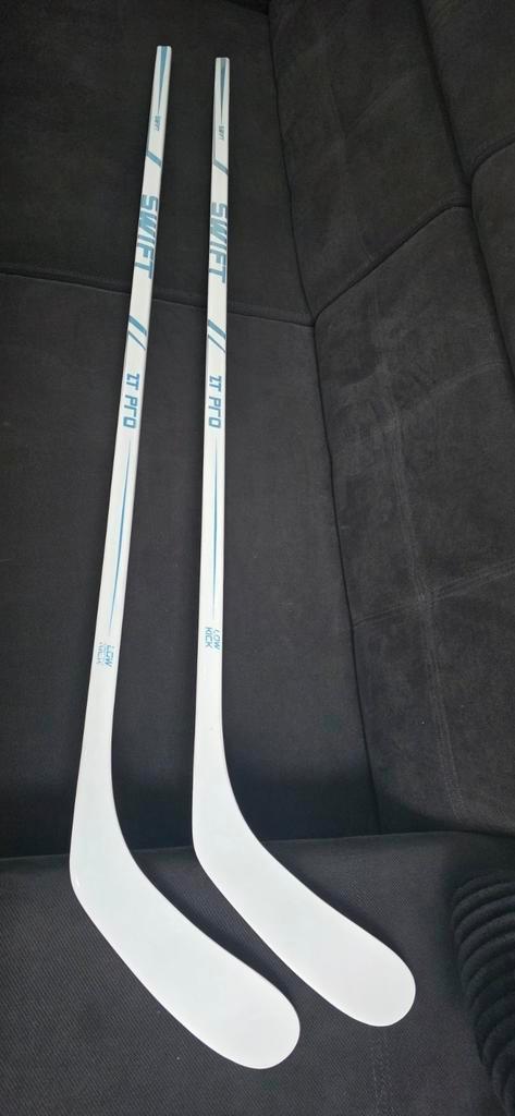 2 Bâton de Hockey SWIFT zt pro Neuf Édition Limitée Blanche, Sports & Fitness, Hockey sur glace, Enlèvement