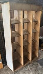 Zitkast duiven, Animaux & Accessoires, Oiseaux | Pigeons