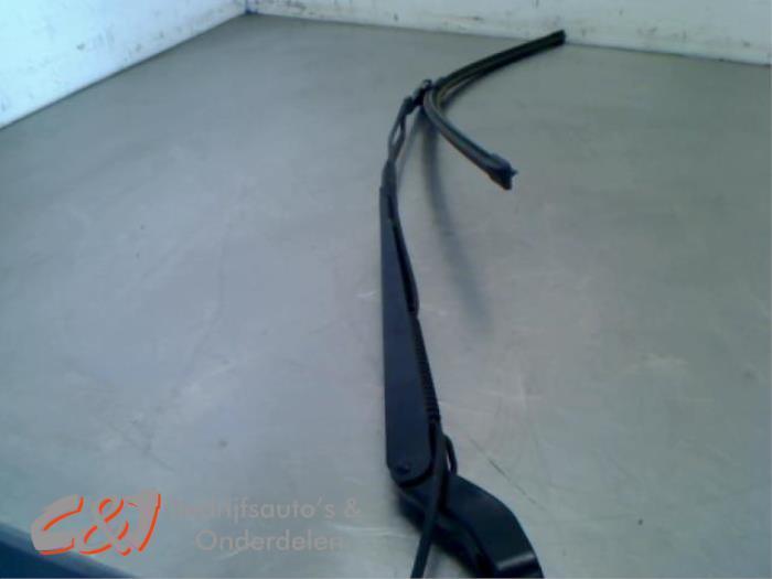 Ruitenwisserarm voor van een Mercedes Vito, Auto-onderdelen, Ruiten en Toebehoren, Mercedes-Benz, Gebruikt, 3 maanden garantie