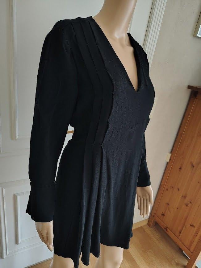 stijlvolle jurk van massimo dutti, Kleding | Dames, Jurken, Zo goed als nieuw, Maat 42/44 (L), Zwart, Knielengte, Verzenden