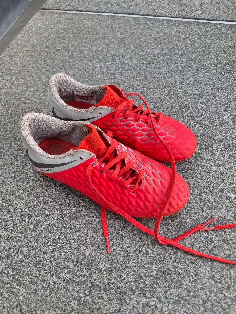 Voetbalschoenen., Sport en Fitness, Voetbal, Ophalen, Zo goed als nieuw, Schoenen