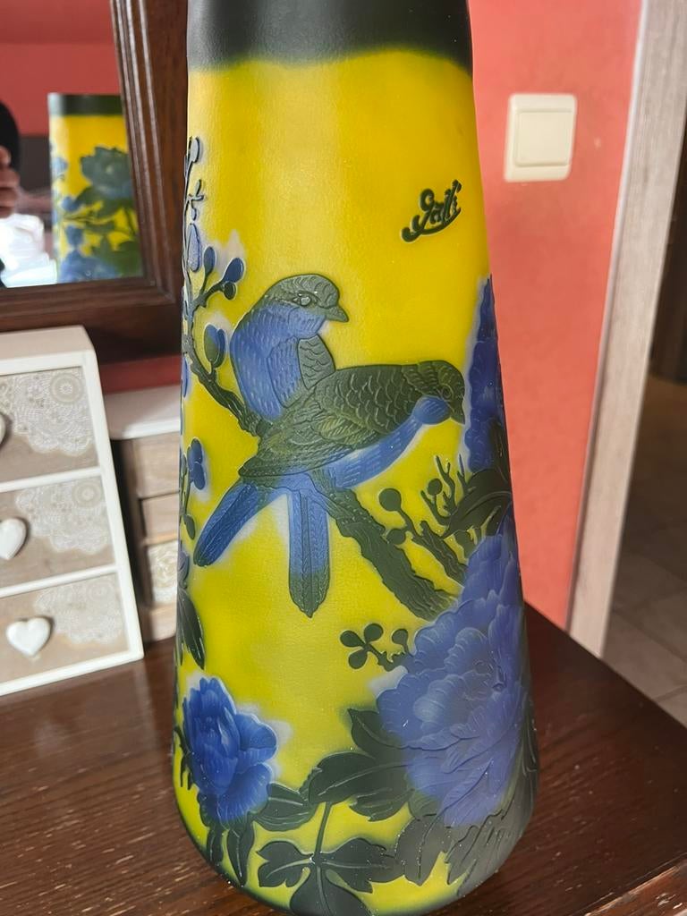 3 glaspasta vazen, Enlèvement