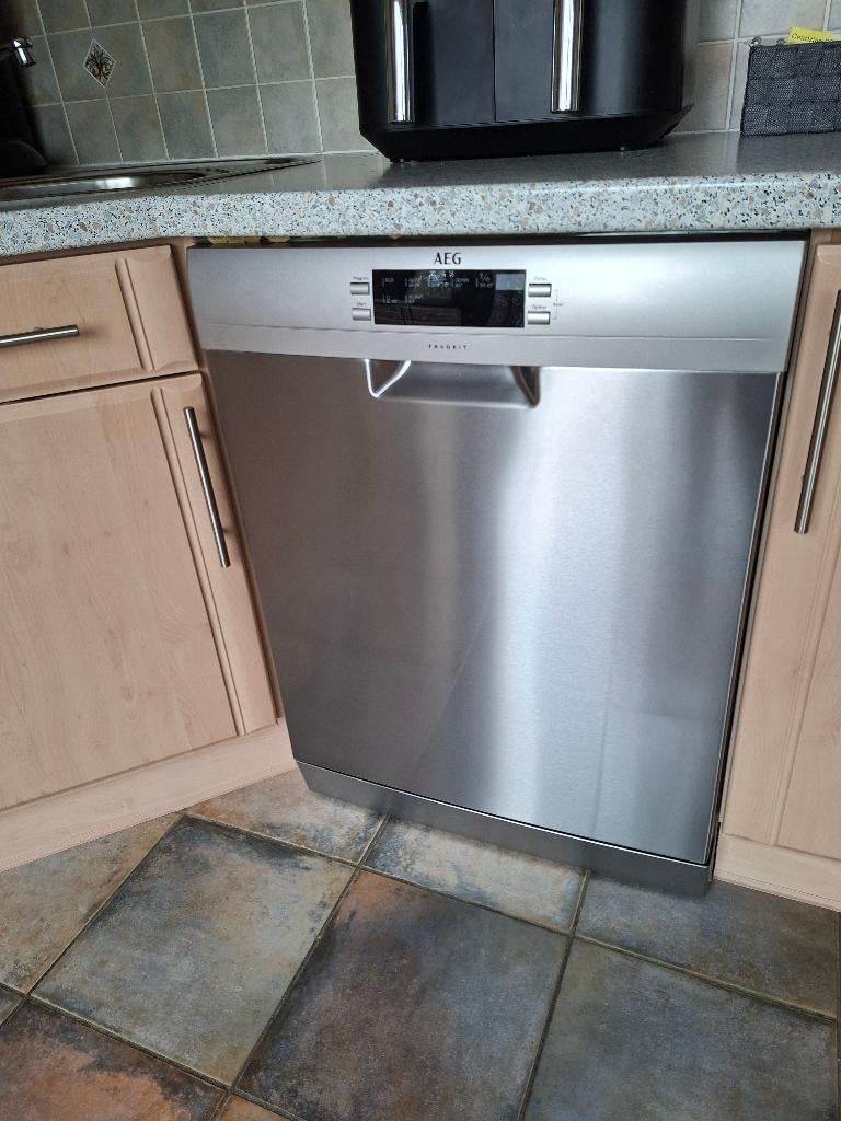 Lave-vaisselle AEG - encastrable semi-intégrable, Electroménager, 85 à 90 cm, Encastré, Enlèvement, Utilisé