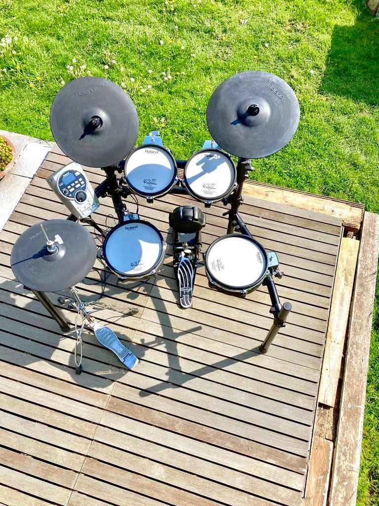 Roland TD15 kv V drums set 0497 715599, Muziek en Instrumenten, Drumstellen en Slagwerk, Ophalen, Zo goed als nieuw, Roland