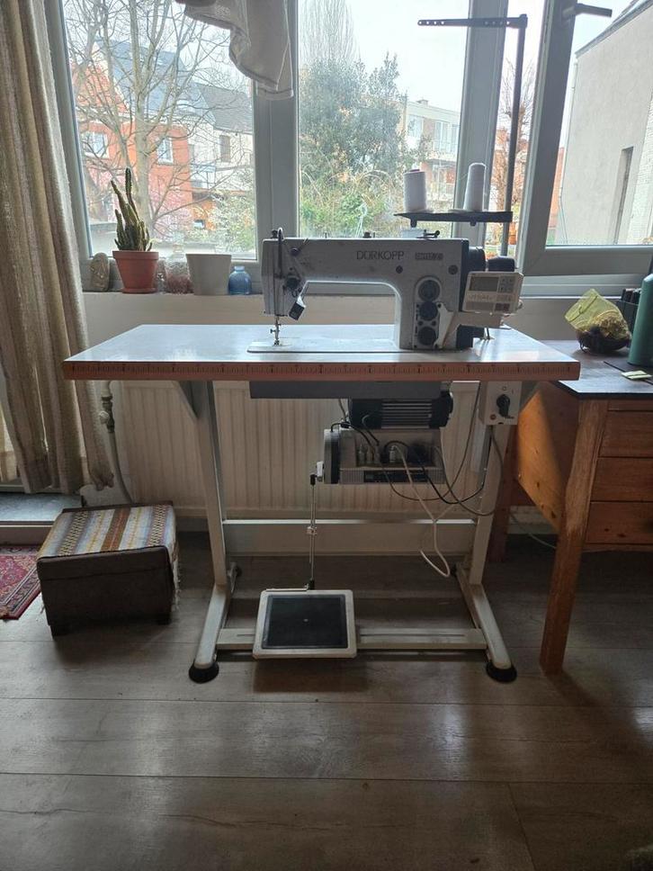 DÜRKOPP industrieel naaimachine, Hobby & Loisirs créatifs, Machines à coudre & Accessoires, Utilisé, Machine à coudre, Autres marques