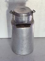 Jolie ancienne cruche à lait en aluminium, Enlèvement ou Envoi