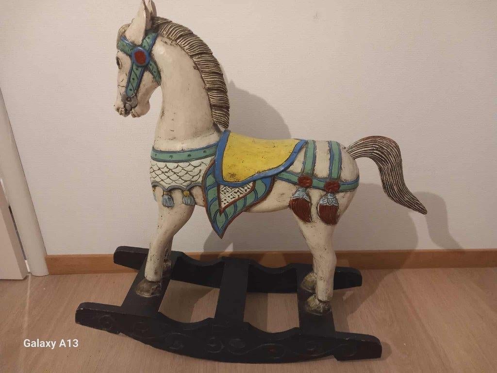 Cheval à bascule décoratif en bois, Enlèvement