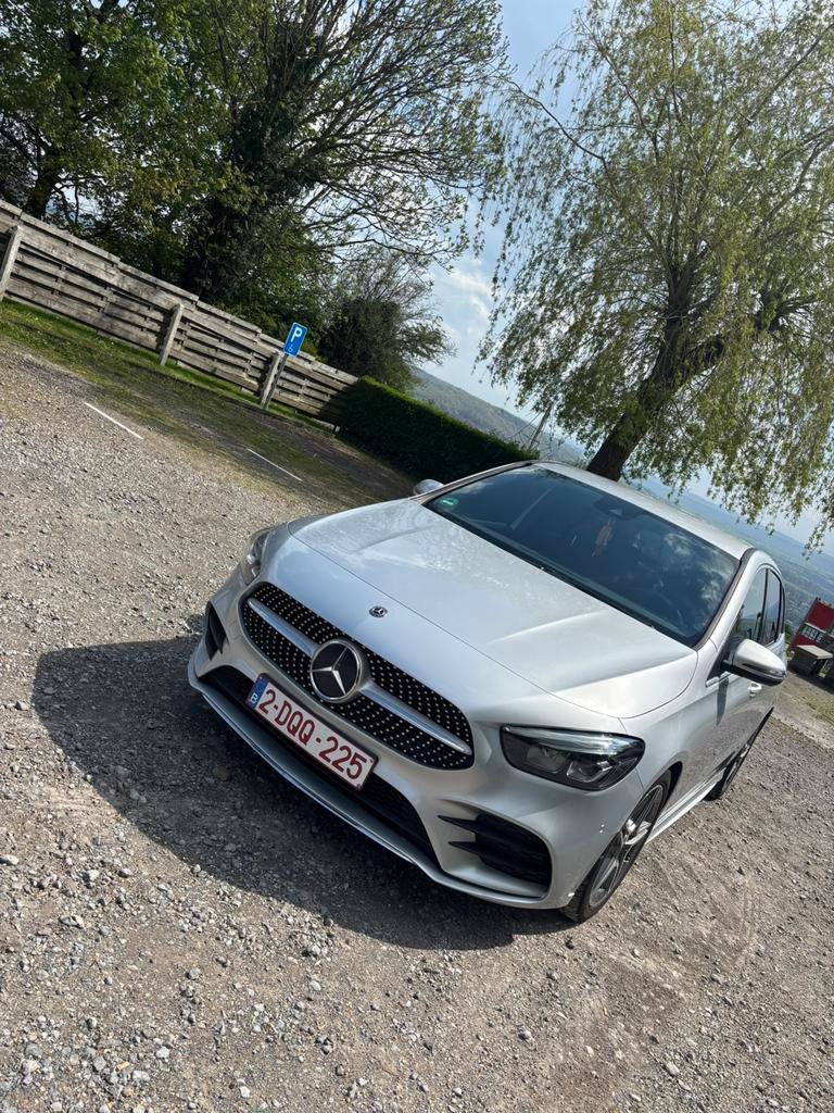 Mercedes classe B180 amg line 2020 94.000kms, Auto's, Automaat, 5 deurs, Particulier, Zilver of Grijs