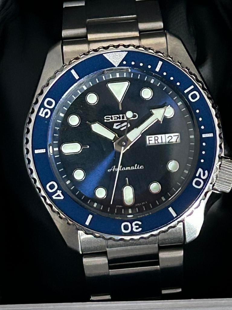 Ensemble complet Seiko 5 SRPD51K1 bleu + garantie, Enlèvement ou Envoi, Comme neuf, Seiko