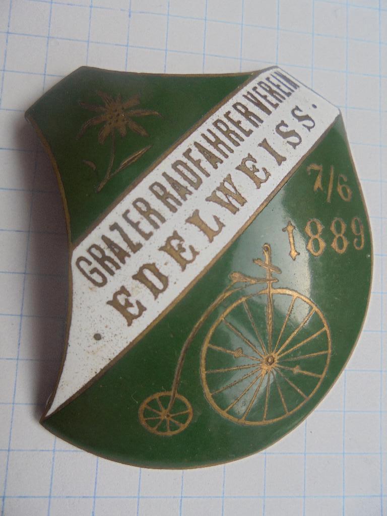 email pin fietsclub edelweiss 1889 hoge bi emaille, Verzamelen, Speldjes, Pins en Buttons, Gebruikt, Speldje of Pin, Transport