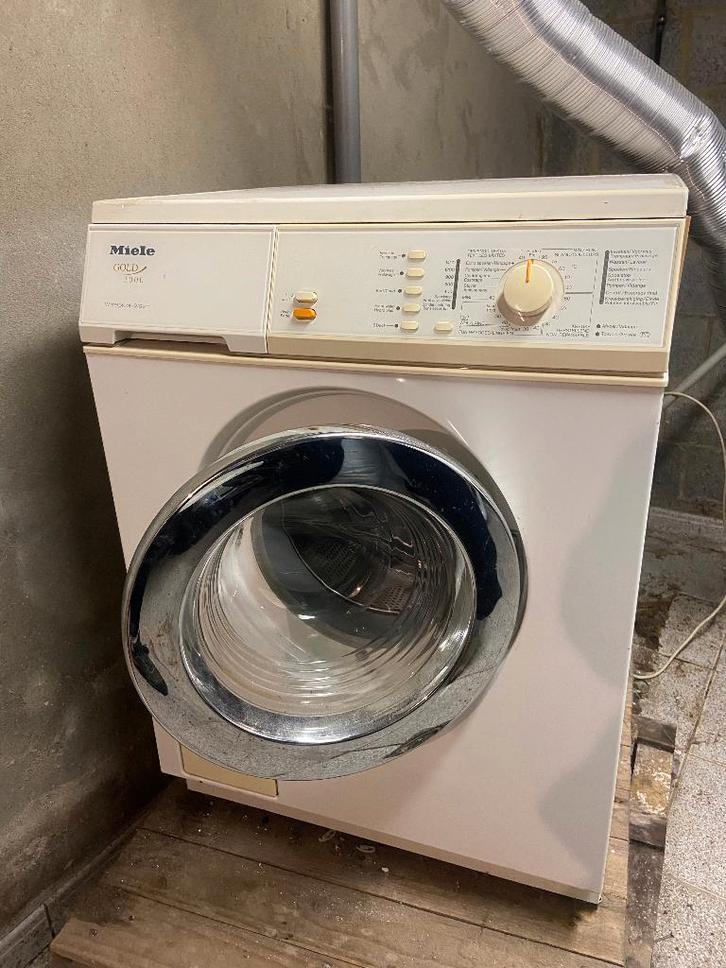 Machine à laver Miele Gold 2000 — fonctionne parfaitement, Electroménager, Lave-linge, Utilisé, Chargeur frontal, 6 à 8 kg, 85 à 90 cm