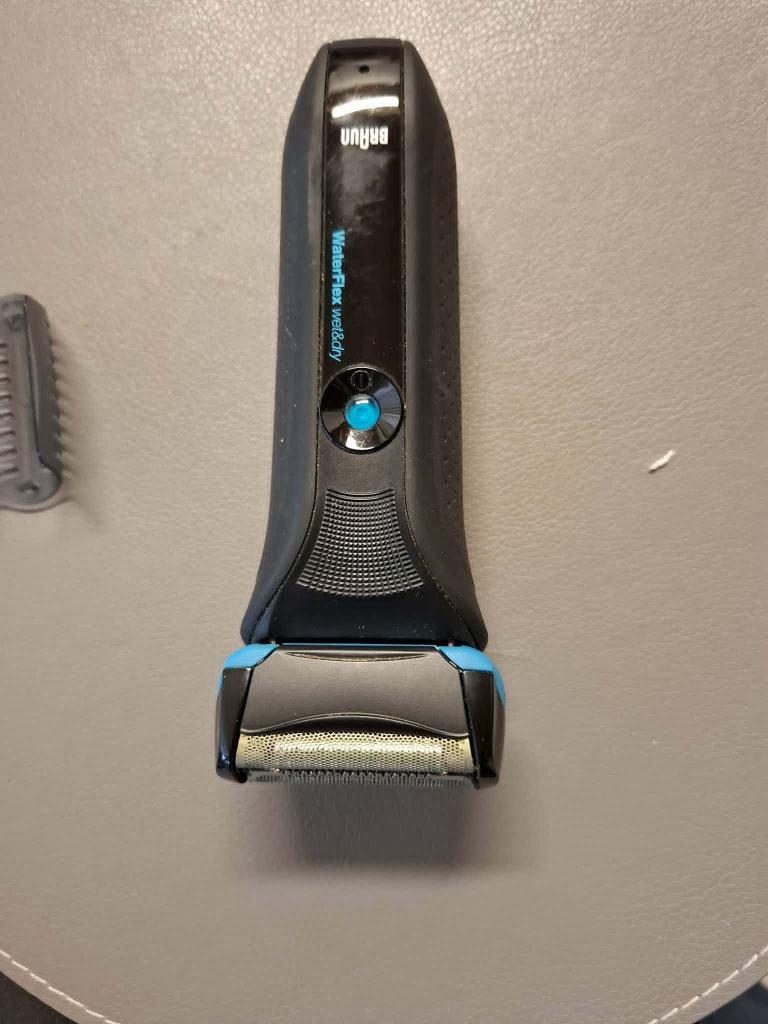 Braun WaterFlex WF2s elektrisch scheerapparaat., Ophalen, Zo goed als nieuw, Scheren en Epileren