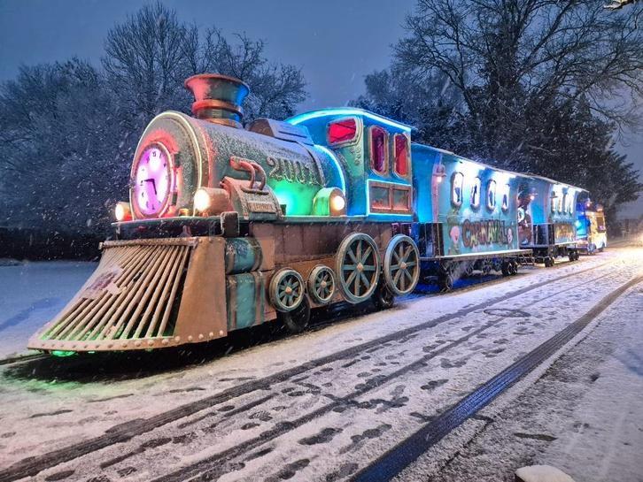 zelfrijdende carnavalswagen zoekt een nieuwe vereniging, Hobby & Loisirs créatifs, Articles de fête, Utilisé, Autres types, Enlèvement