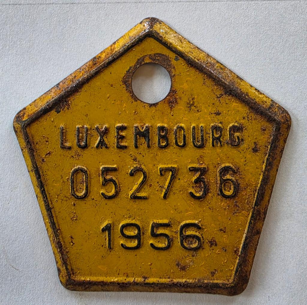 Plaque d'immatriculation de vélo belge Luxembourg année 1956, Ophalen of Verzenden, Gebruikt, Overige typen