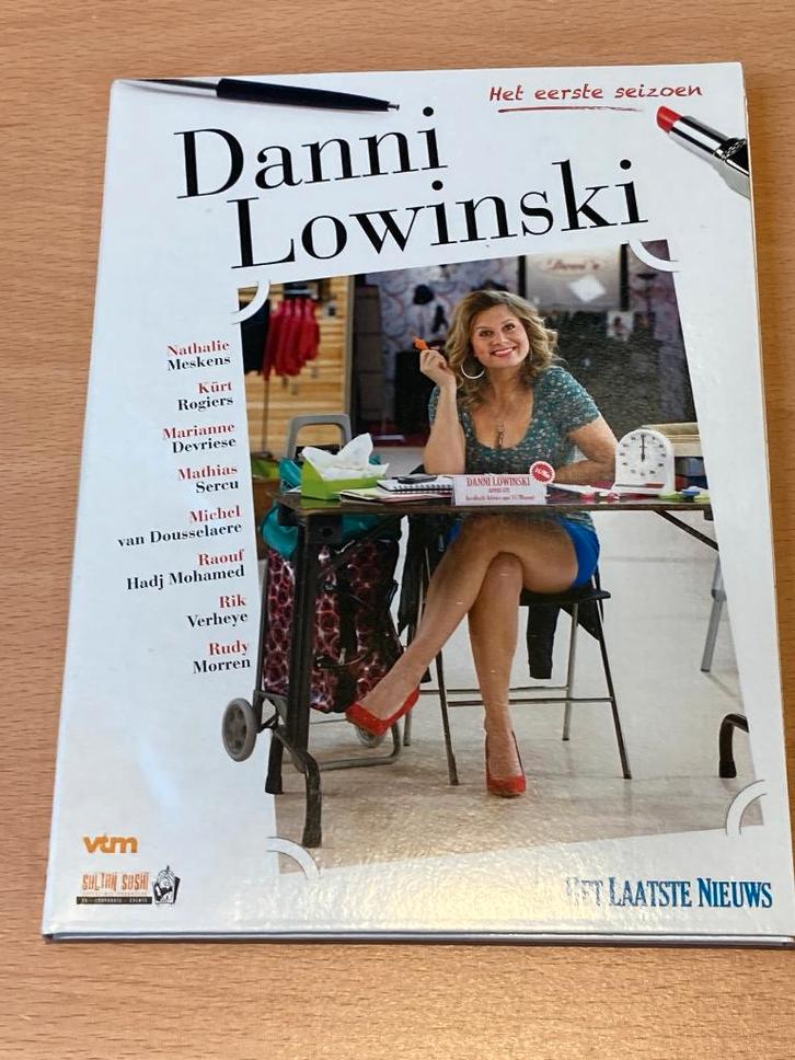 DVD Danni Lowinsky seizoen 1, CD & DVD, DVD | Néerlandophone, Comme neuf, TV fiction, Comédie, À partir de 6 ans, Enlèvement ou Envoi