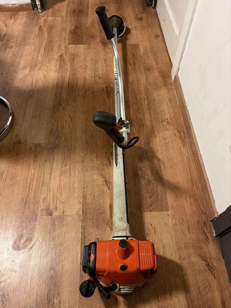 stihl fs300, Jardin & Terrasse, Débroussailleuses, Enlèvement, Utilisé, 10 à 30 cm, Essence