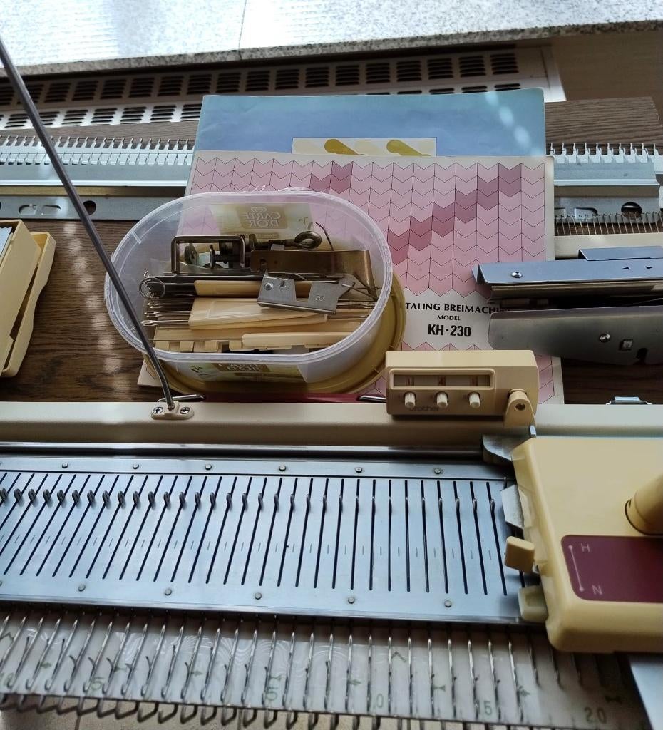 Breimachine brother KH230/KR230, Ophalen