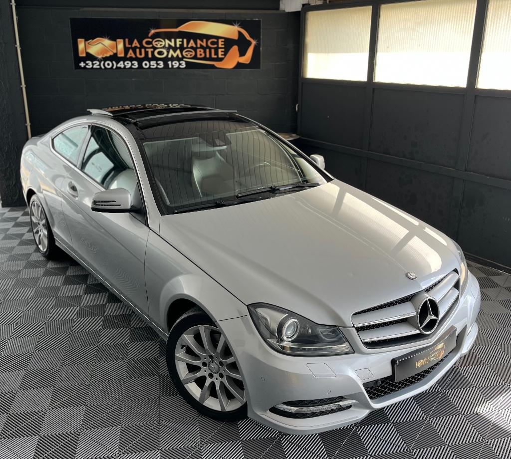 Mercedes-Benz C220 CDI Coupé Automaat 12 maanden garantie, Auto's, Automaat, Achterwielaandrijving, Zwart, 4 cilinders