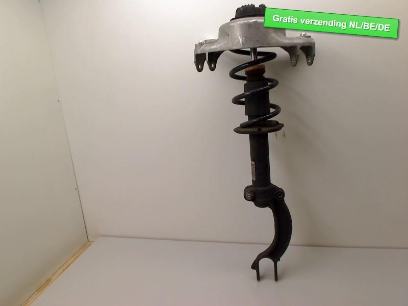 VEERPOOT LINKS VOOR Audi A4 Avant (B8) (8T0413031AF), Gebruikt, Dhr. R. de Gouw, Audi, De Bloemendaal 21 21
5221 EB  'S HERTOGENBOSCH, NL