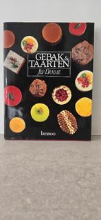 Gebak en Taarten bakken receptenboek, Hobby en Vrije tijd, Taarten en Cupcakes maken, Ophalen, Zo goed als nieuw, Taarten, Boek of Tijdschrift