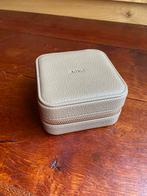 Volledig NIEUW jewelry case, Ophalen, Nieuw, Beige, Hardcase