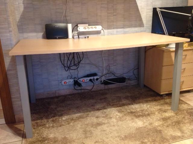 Tafelblad/Bureaublad  wit/lichtbruin fineer 150x80 met poten, Huis en Inrichting, Bureaus, Gebruikt, Ophalen