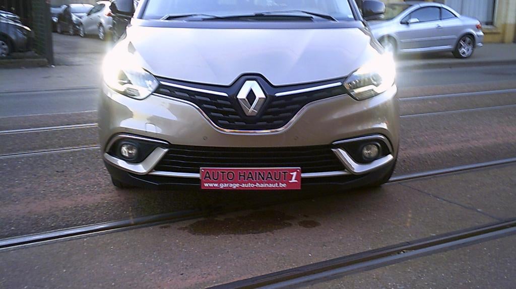 RENAULT SCENIC 1200CC ESSENCE 2017 85000KM, Autos, Renault, Entreprise, Achat, Scénic, ABS, Caméra de recul, Phares directionnels