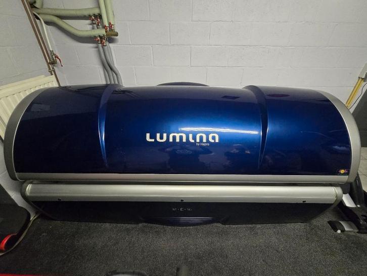 Lumina By Hapro zonnebank, Elektronische apparatuur, Zonnebanken en Gezichtsbruiners, Gebruikt, Zonnebank dubbelzijdig, 15 lampen of meer