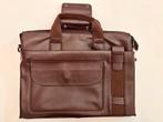 Bruine leren laptoptas / aktetas – goede staat, Computers en Software, Laptoptassen, Ophalen, Zo goed als nieuw, Aktetas