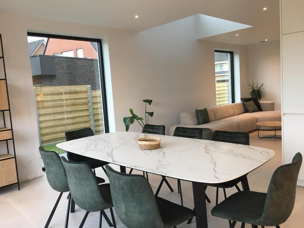 Juntoo keramische eettafel met zwarte metalen poten, Ophalen, Overige materialen, 100 tot 150 cm, 200 cm of meer