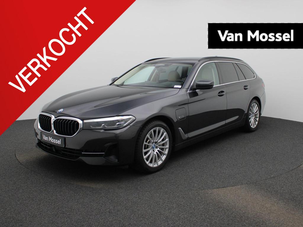 BMW 5 Reeks Touring 520e 150kW NAVI | CAM | Elek Trekhaak |, Auto's, BMW, Automaat, Gebruikt, Beige, Bedrijf