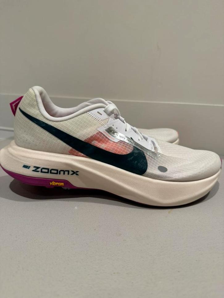 Nieuw: Nike ultrafly trail | maat 42 - top trail schoen, Sport en Fitness, Loopsport en Atletiek, Zo goed als nieuw, Nike, Verzenden