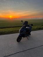 Piaggio zip b klasse 2 takt, Fietsen en Brommers, Ophalen, Zo goed als nieuw