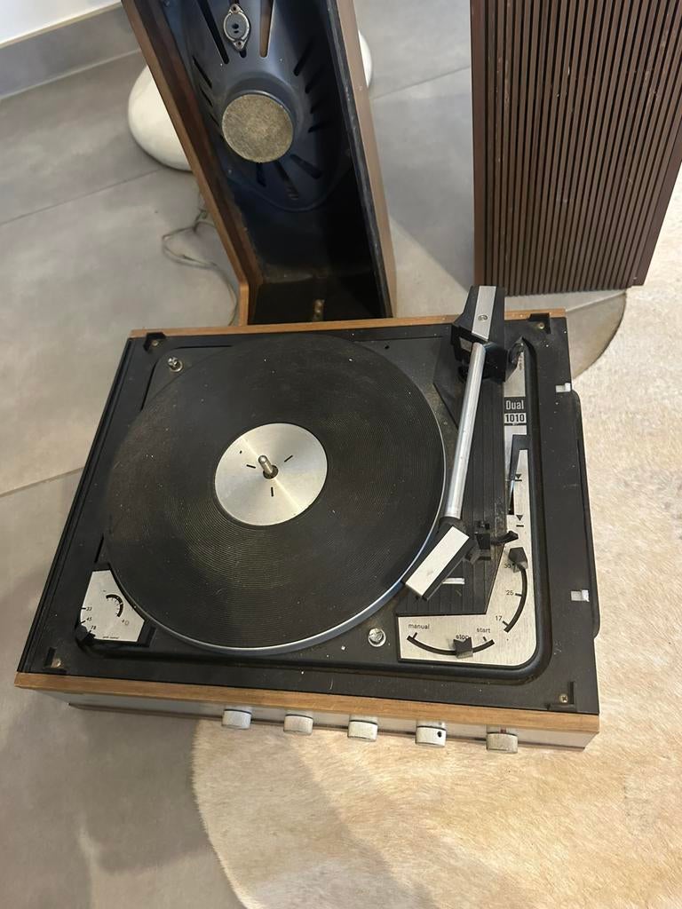 Dual, modèle 1010., TV, Hi-fi & Vidéo, Tourne-disques, Enlèvement ou Envoi, Comme neuf, Dual