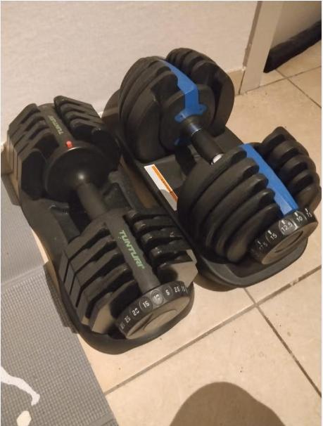 Set verstelbare dumbbells 25 kg – quick‑select, Ophalen, Zo goed als nieuw, Armen, Halterset