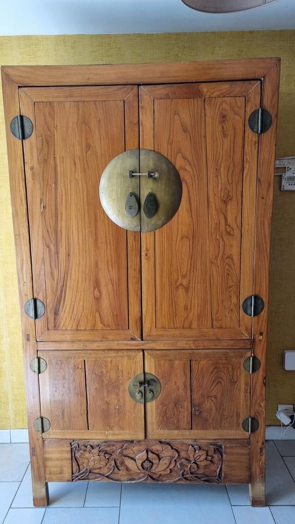 Armoire asiatique en bois massif- style chinois - bon état, Antiquités & Art, Antiquités | Meubles | Armoires, Enlèvement