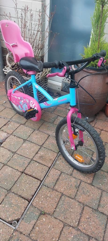 Vélo 16POUCES filles de 3ans à 6ans et d'environs 1m à 1m20, Vélos & Vélomoteurs, Vélos | Vélos pour enfant, Enlèvement