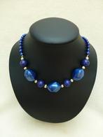 halsketting collier donkerblauw, Handtassen en Accessoires, Kettingen, Kunststof, Blauw, Ophalen of Verzenden, Verstelbaar