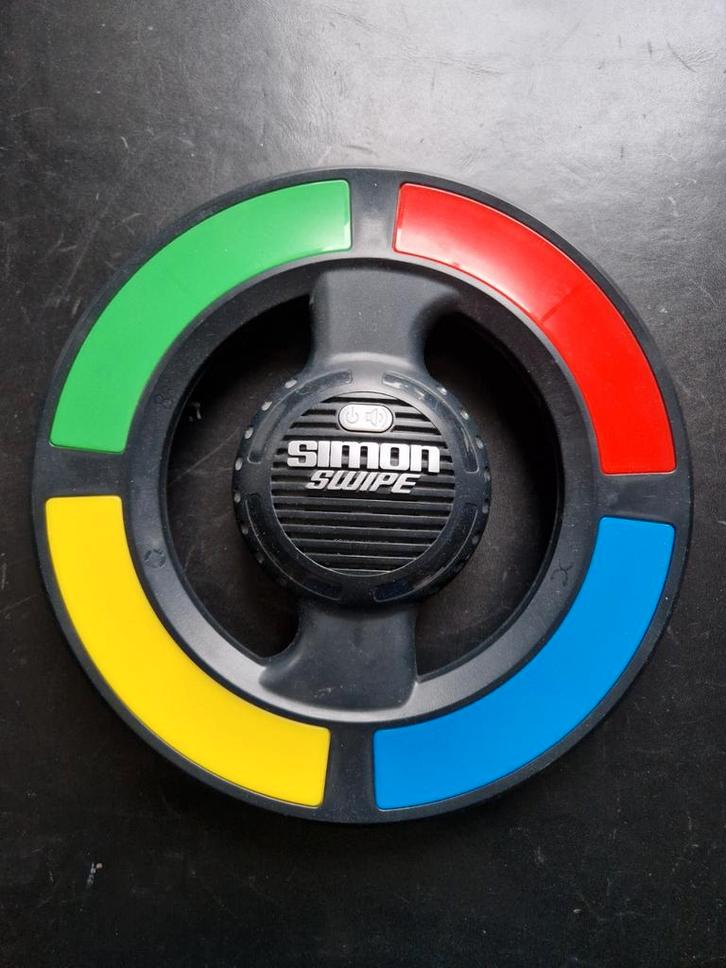 Jeu : Simon Swipe, Hobby & Loisirs créatifs, Jeux de société | Autre, Enlèvement