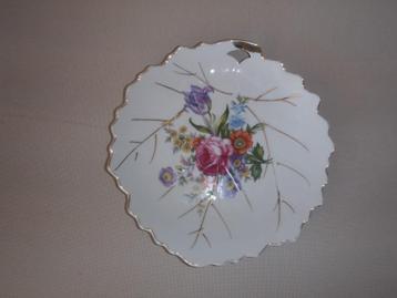 decoratieve plaat beschikbaar voor biedingen